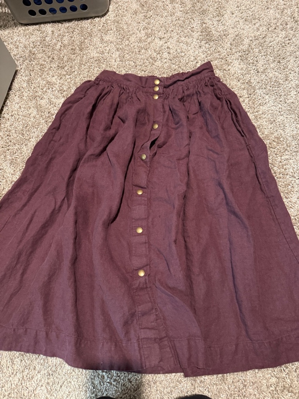 notPERFECTLINEN Button-Front Midi Skirt in Plum